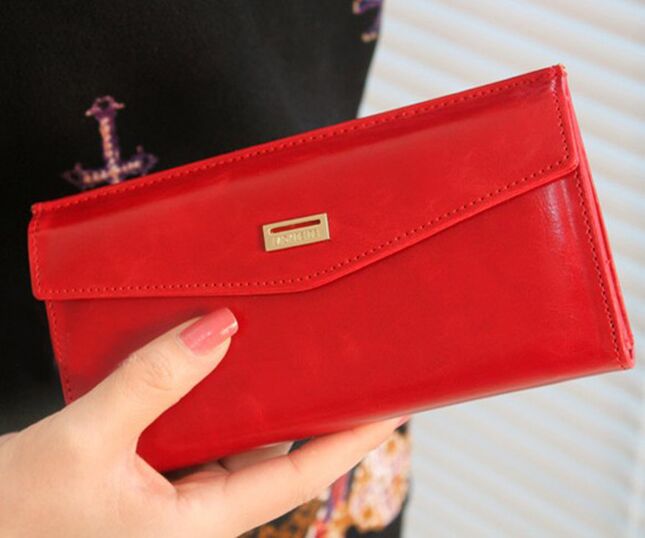 กระเป๋าเงินสีแดงเป็นเครื่องรางเรียกทรัพย์